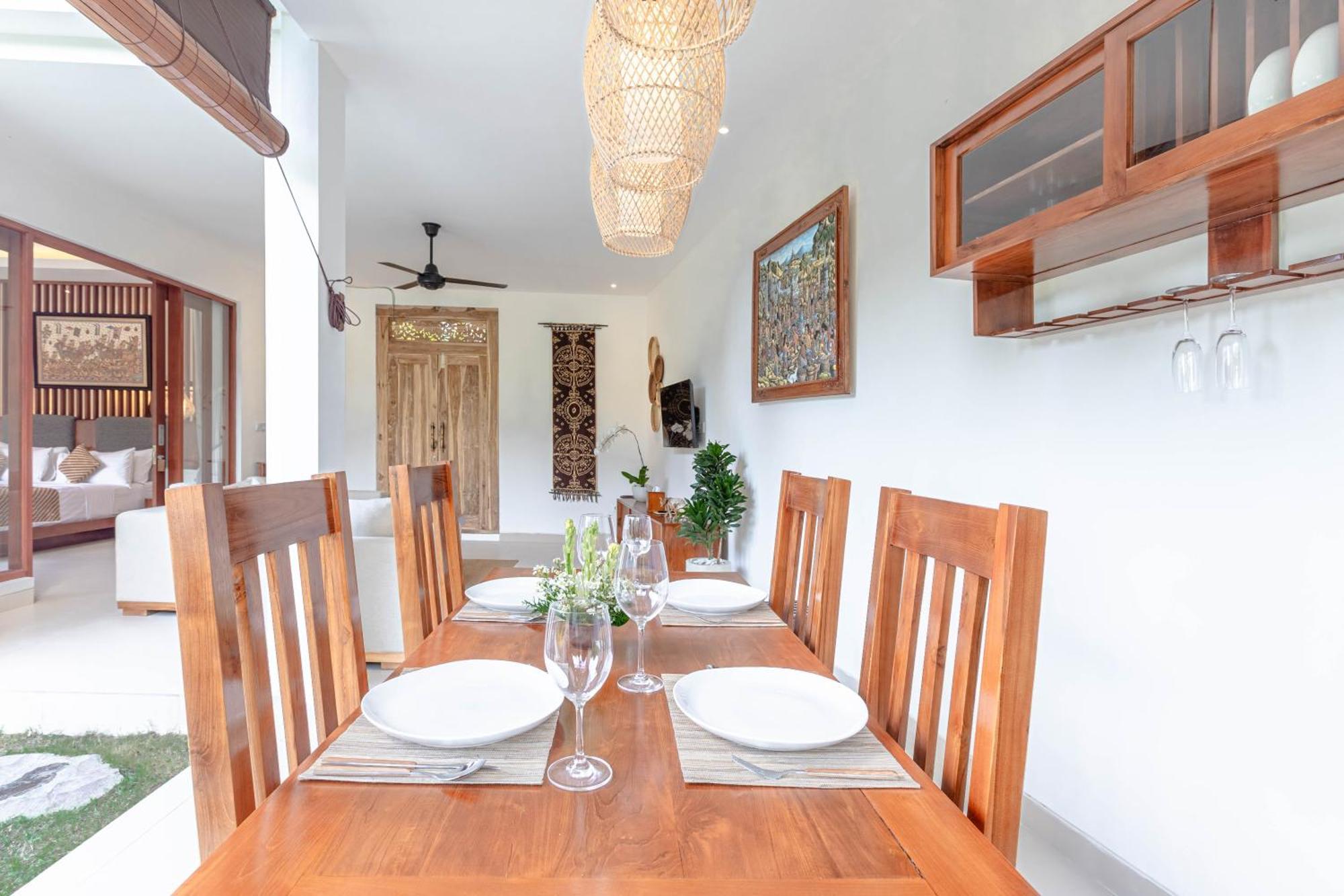 Jenar Villa *